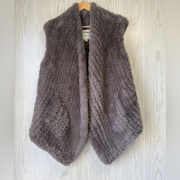 Dylan by True Grit Size Large Vest Gray Faux Fur Open Front Soft LNC - Picture 1 of 5
